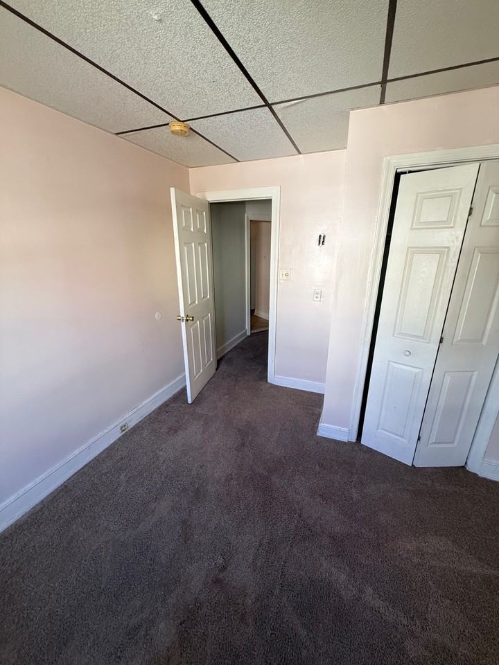 204 W 28th StUnit 1 #1 - Photo 2 of 10