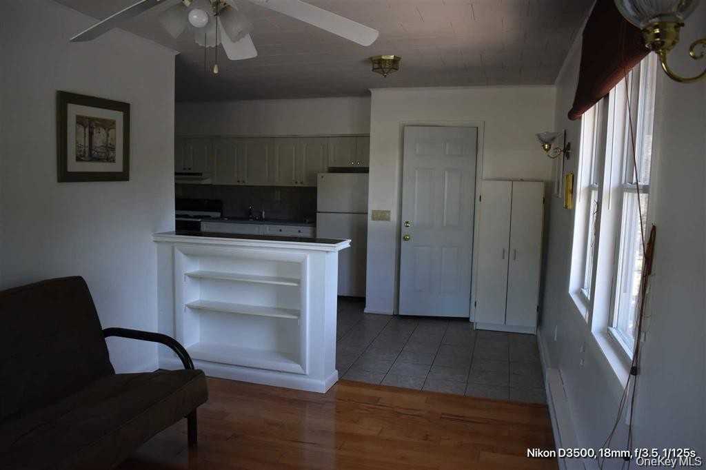 571 South St - Photo 4 of 7