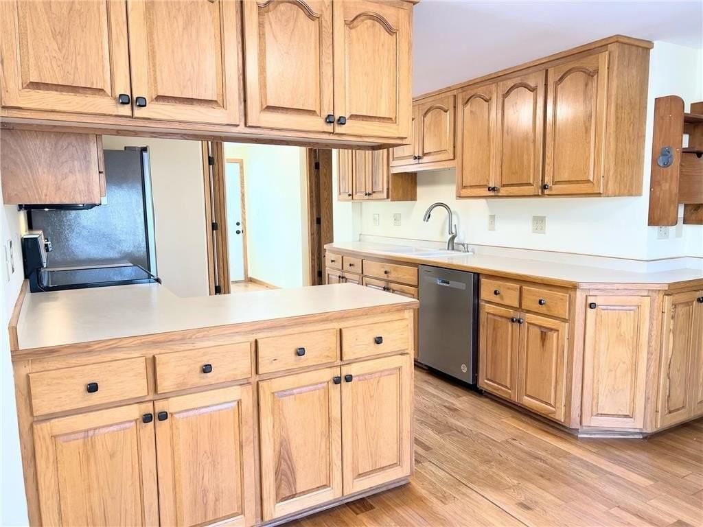 1670 Stillwater St - Photo 5 of 32