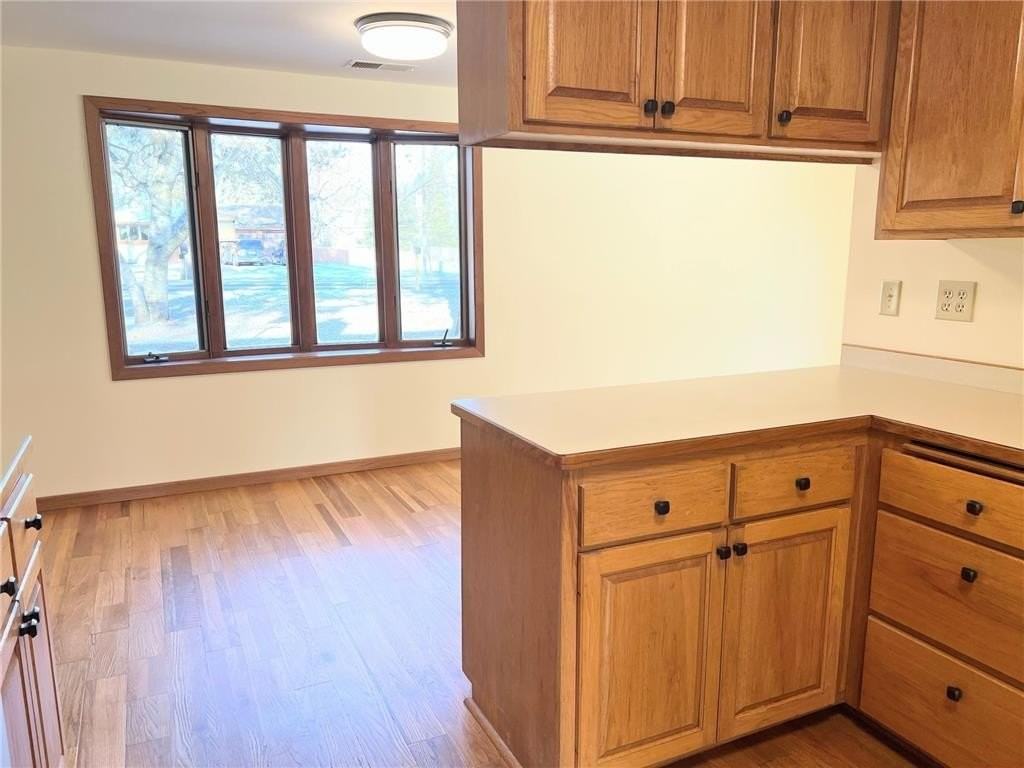 1670 Stillwater St - Photo 6 of 32