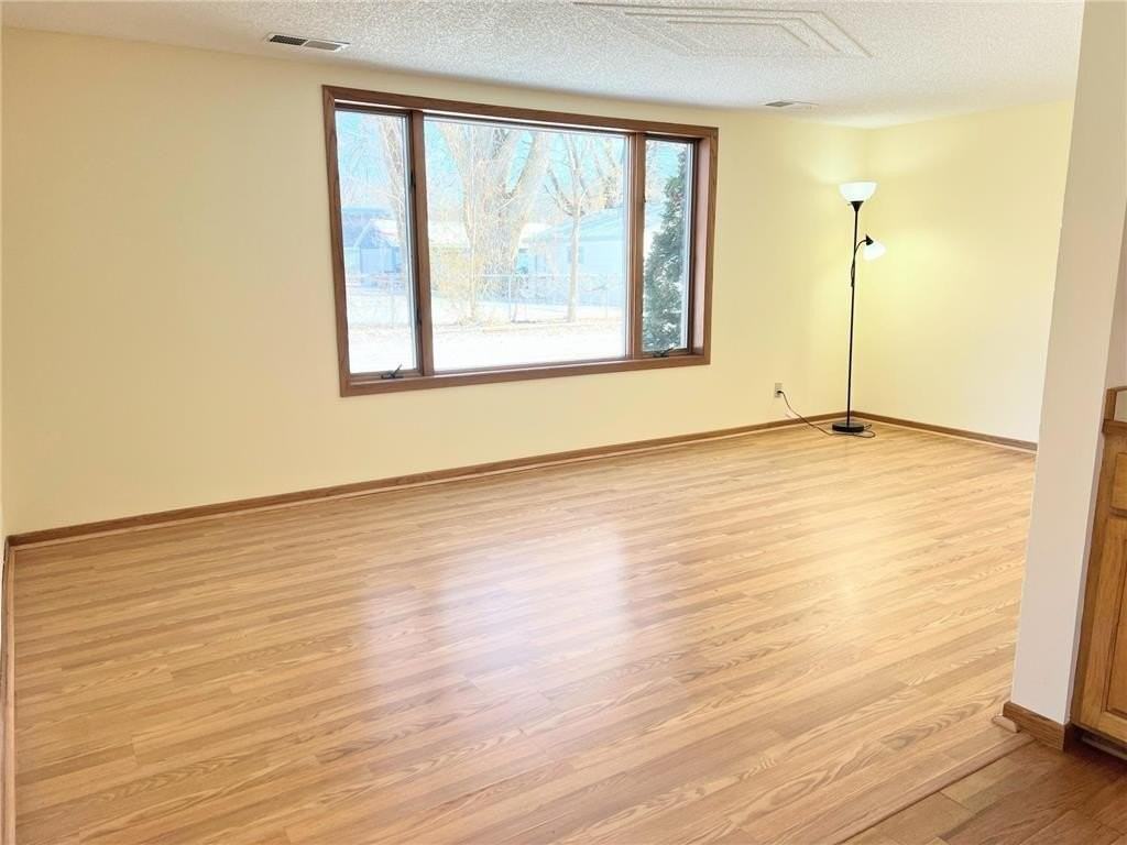 1670 Stillwater St - Photo 7 of 32