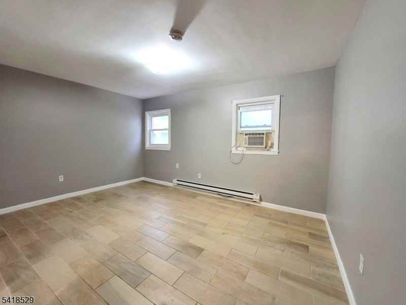 423 2nd St - Photo 4 of 8