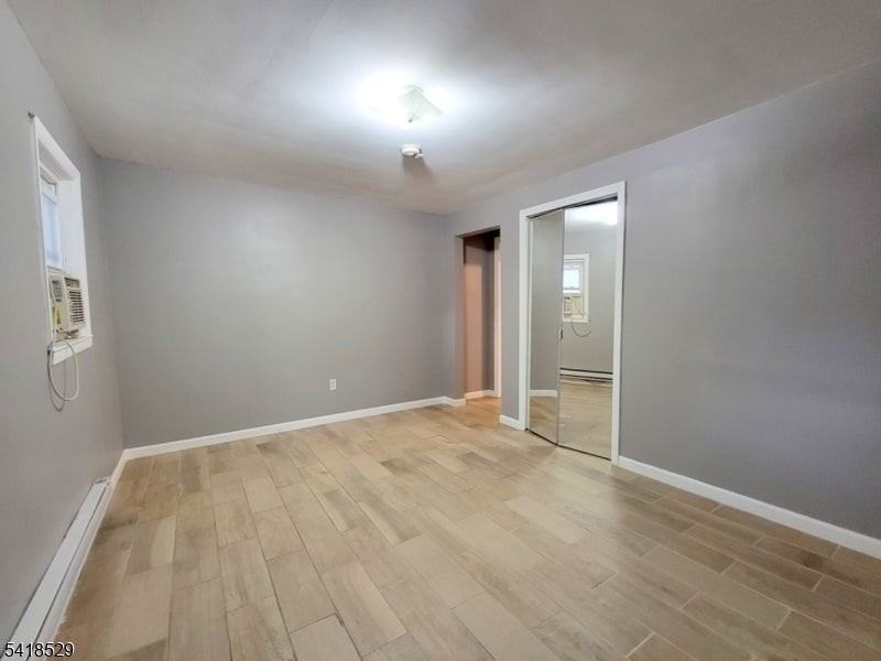 423 2nd St - Photo 5 of 8