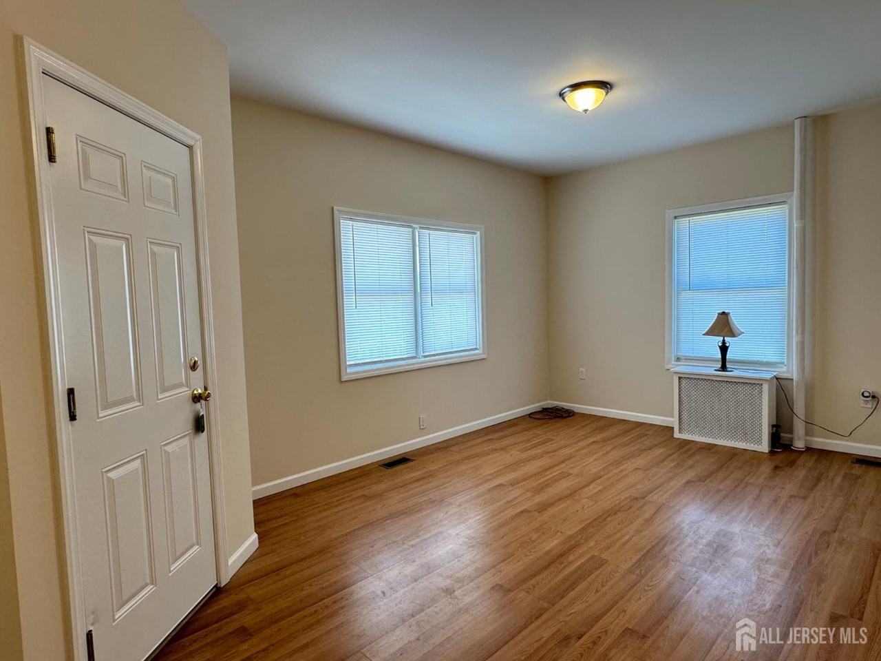 154 George St - Photo 3 of 13