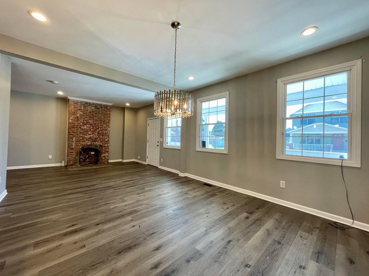 240 S Princeton Ave - Photo 6 of 15