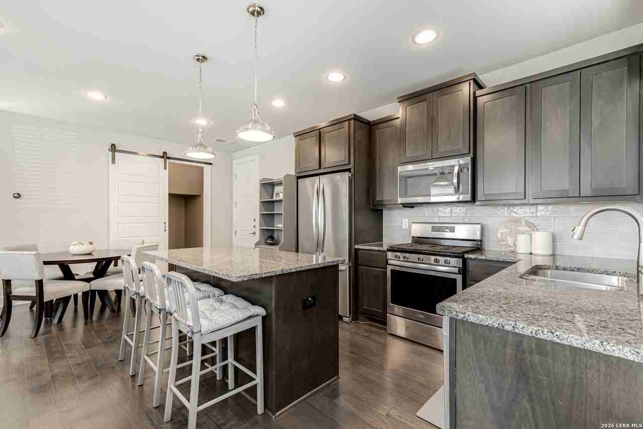 211 Claremont Ave Unit 101 - Photo 5 of 15