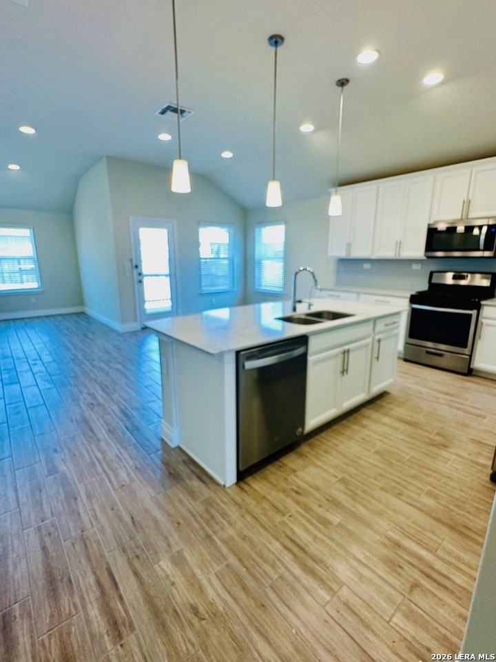 7711 Cottonwood Rdg - Photo 4 of 24