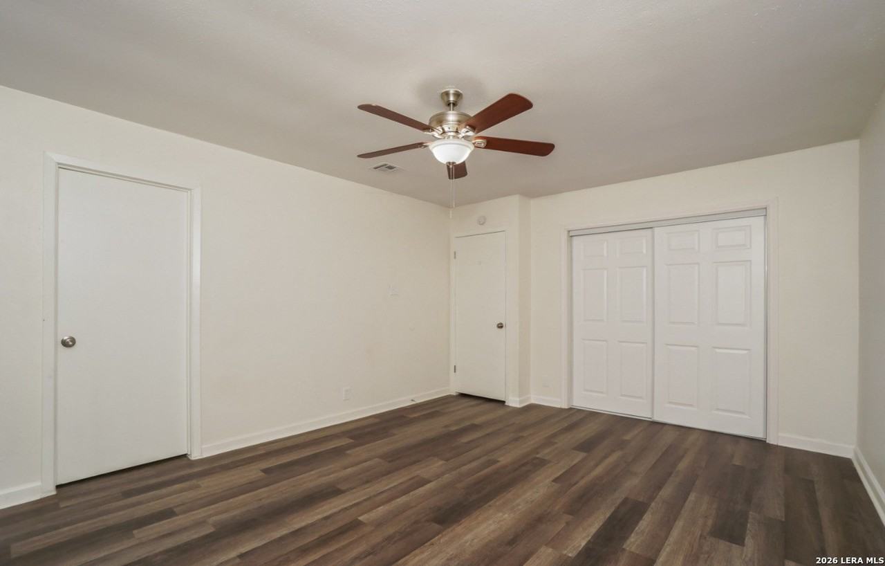 1054 Honeytree St - Photo 7 of 19