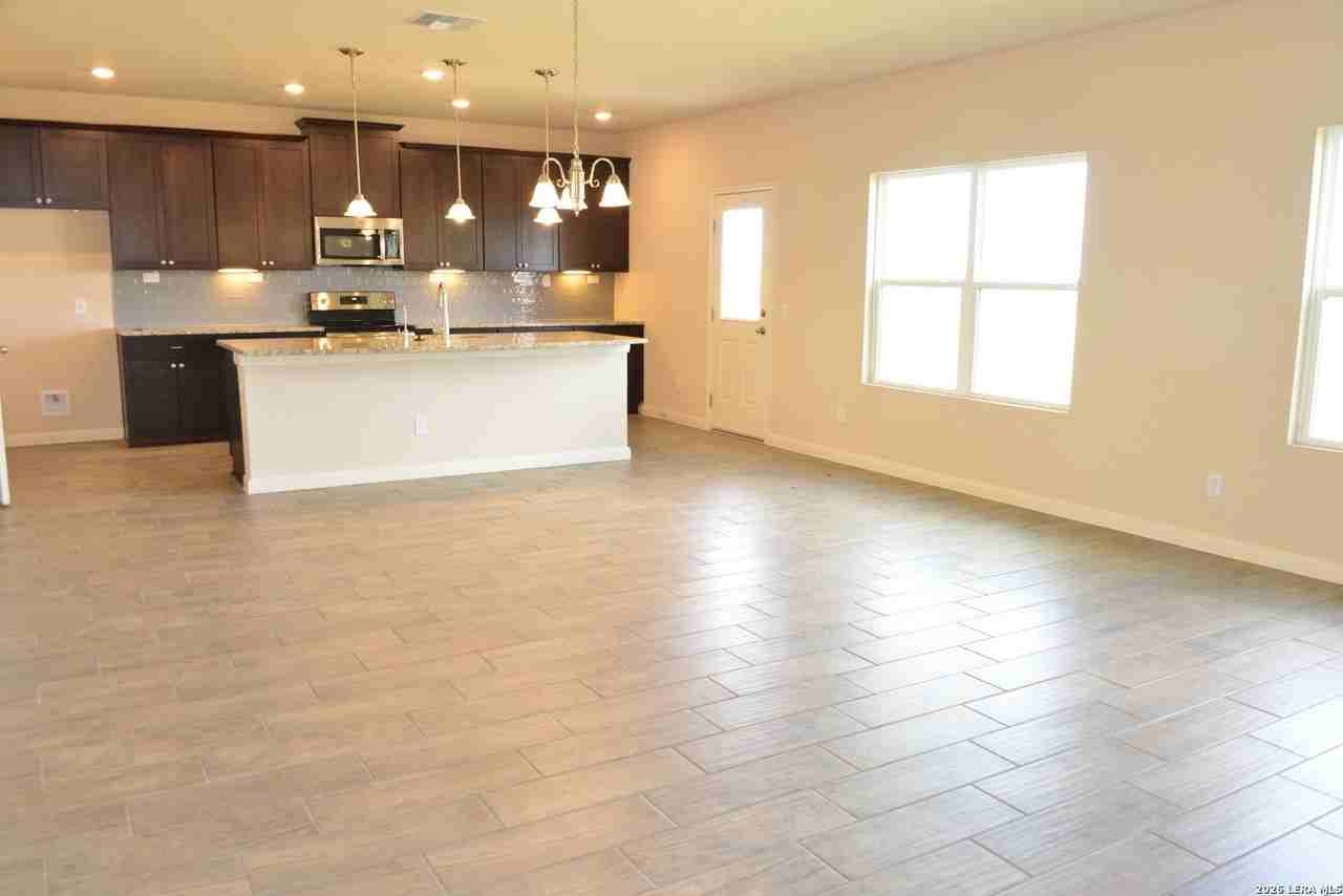 741 Farmers Dell - Photo 6 of 20