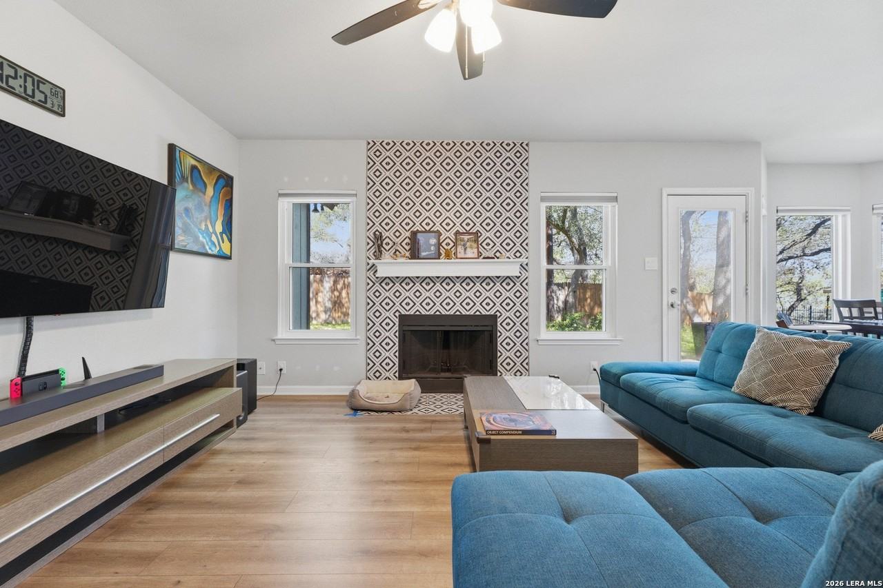 2607 Sky Dale Dr - Photo 4 of 30