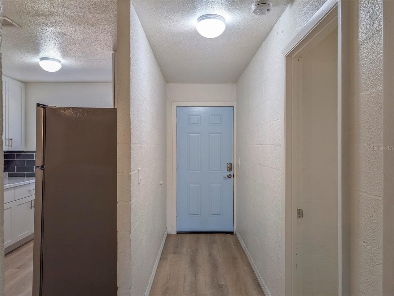 2422 11th St W - Photo 2 of 21