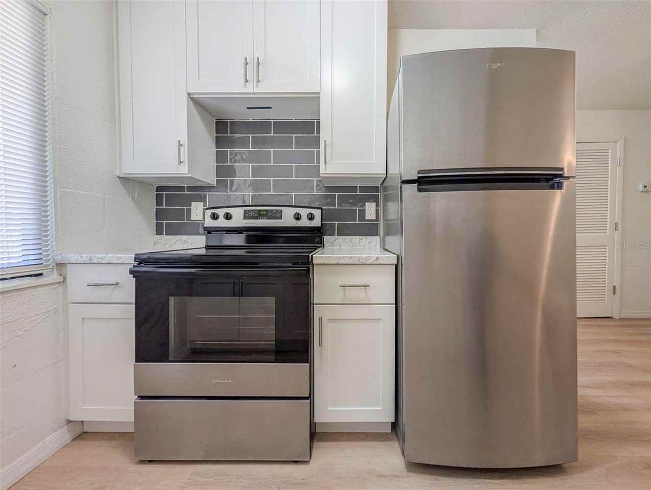 2422 11th St W - Photo 5 of 21