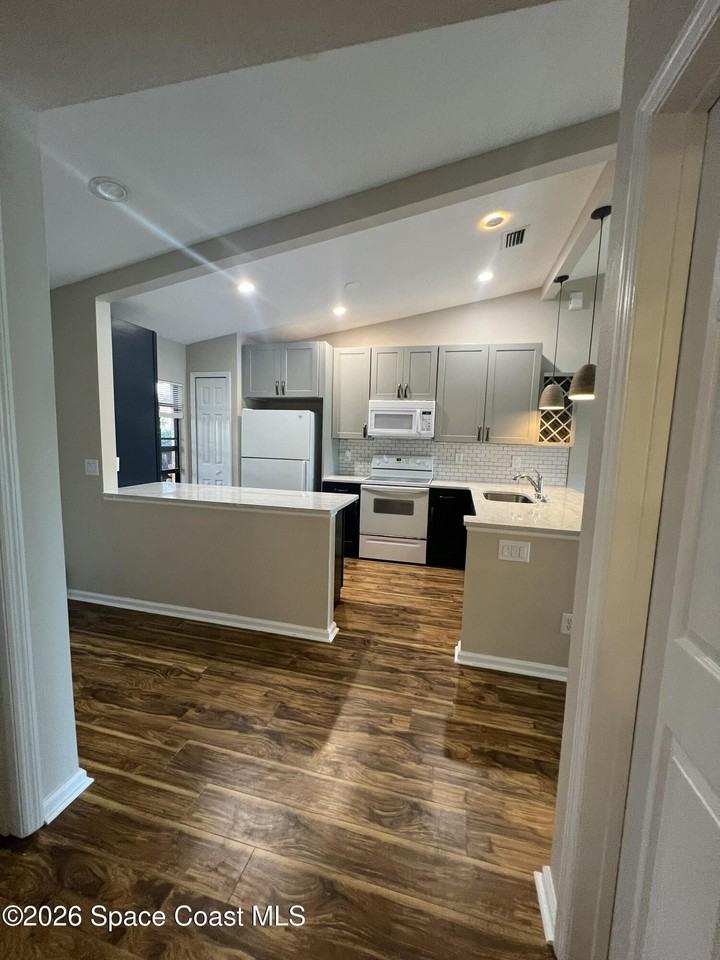 855 Luminary Cir Unit 104 - Photo 5 of 18