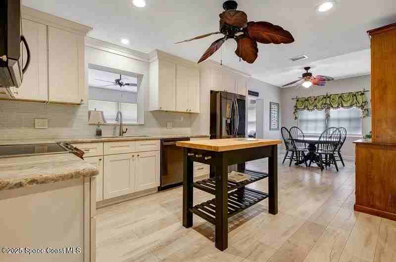 250 E Central Blvd - Photo 6 of 22