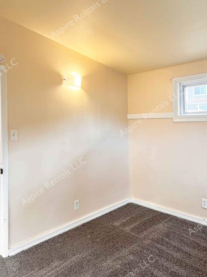 214 W Worley St #214 - Photo 5 of 9