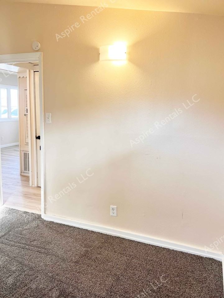 214 W Worley St #214 - Photo 6 of 9