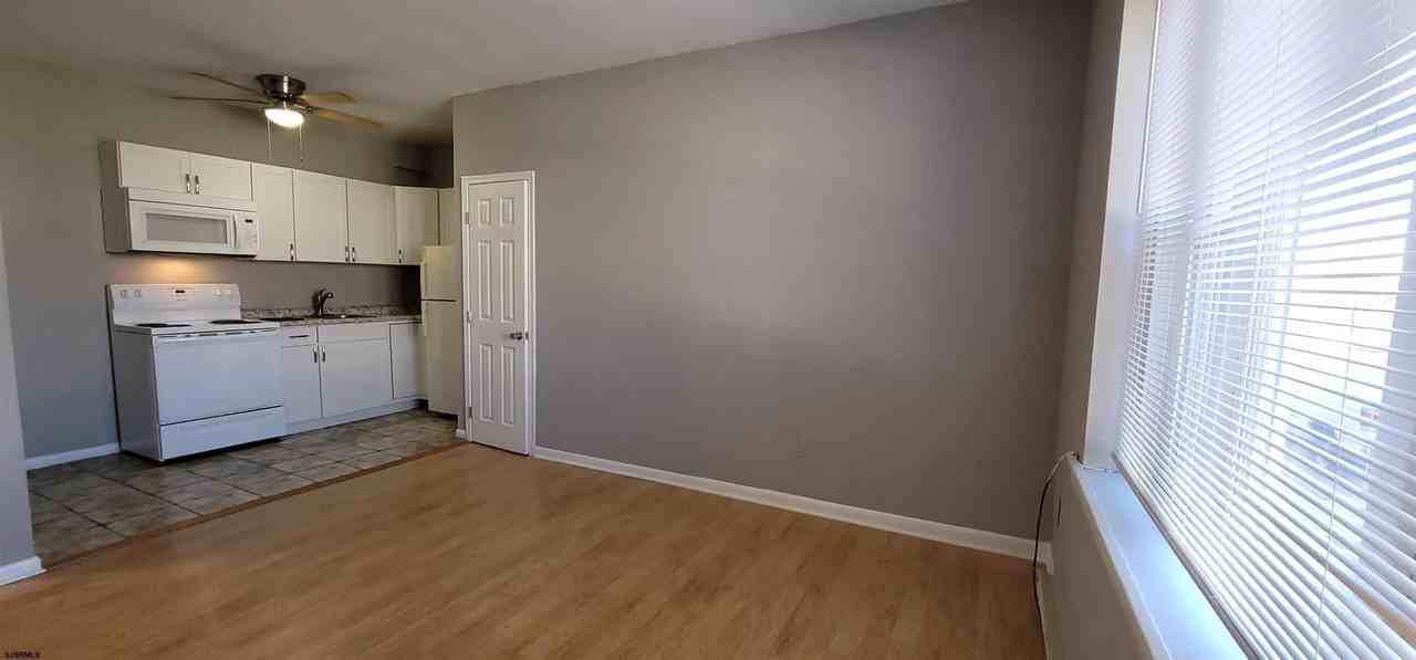 3801 Atlantic Ave - Photo 6 of 31