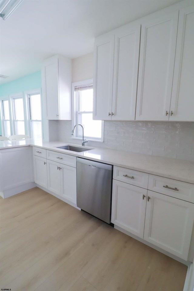 129 N Derby Ave - Photo 7 of 13