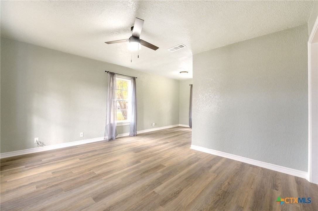 1108 Stewart St - Photo 3 of 14