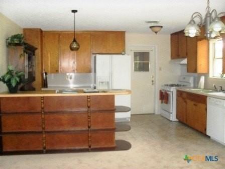 803 Carmen St - Photo 5 of 13