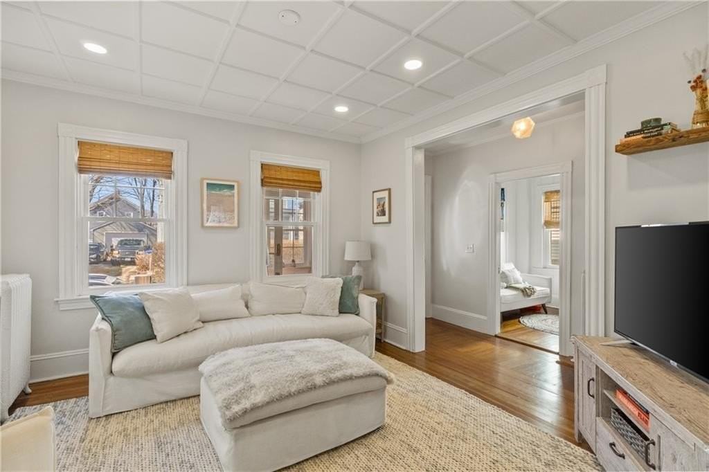 35 Hall Ave - Photo 6 of 36