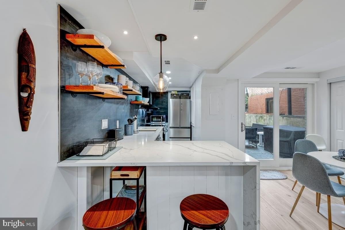 1408 21st St Nw Apt A - Photo 3 of 17