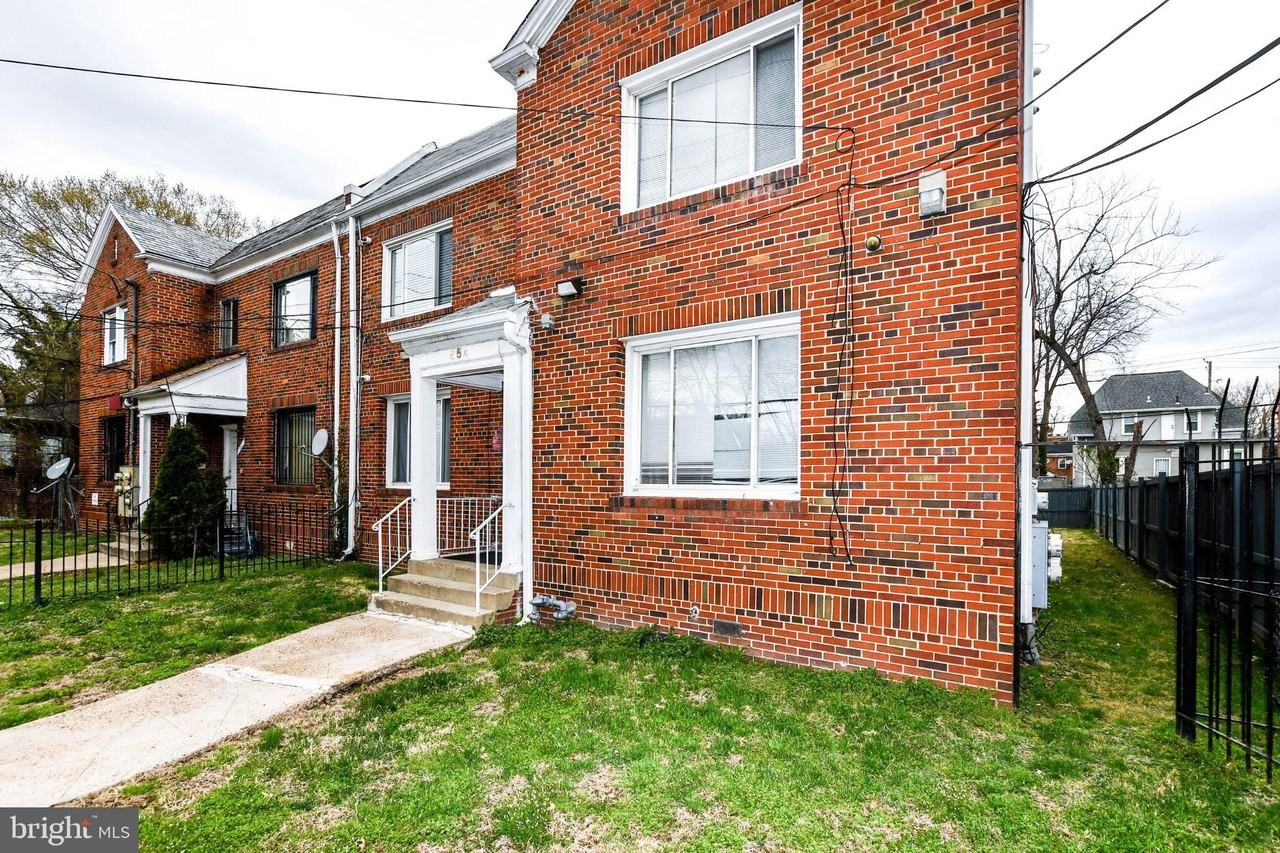 554 Newcomb St Se Apt 4 - Photo 3 of 20