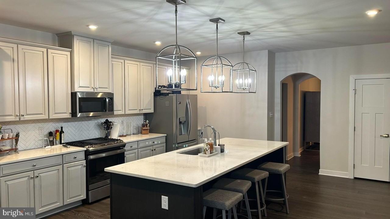 603 Spring Hollow Dr - Photo 2 of 21