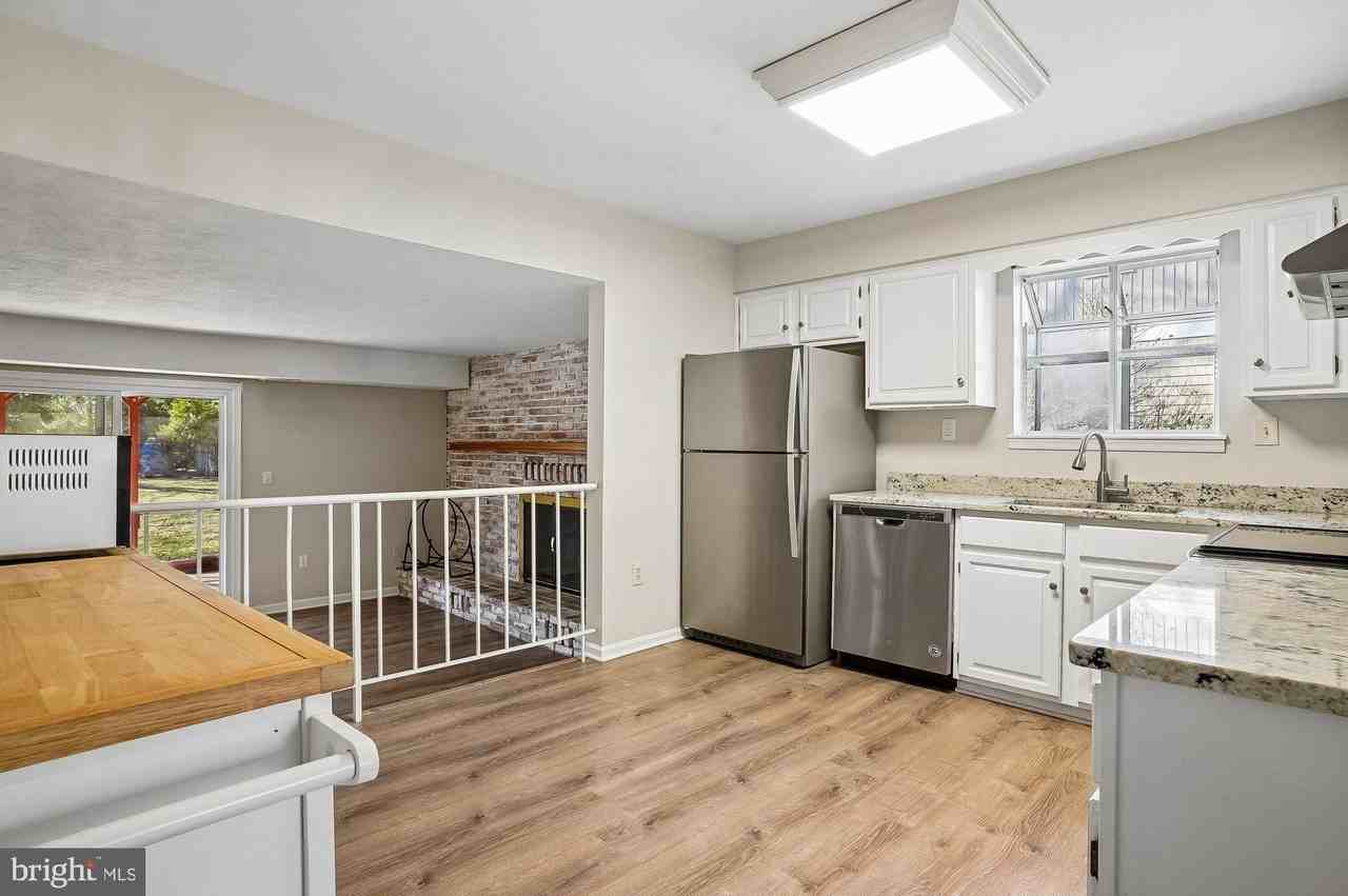 123 Lee Dr - Photo 4 of 41