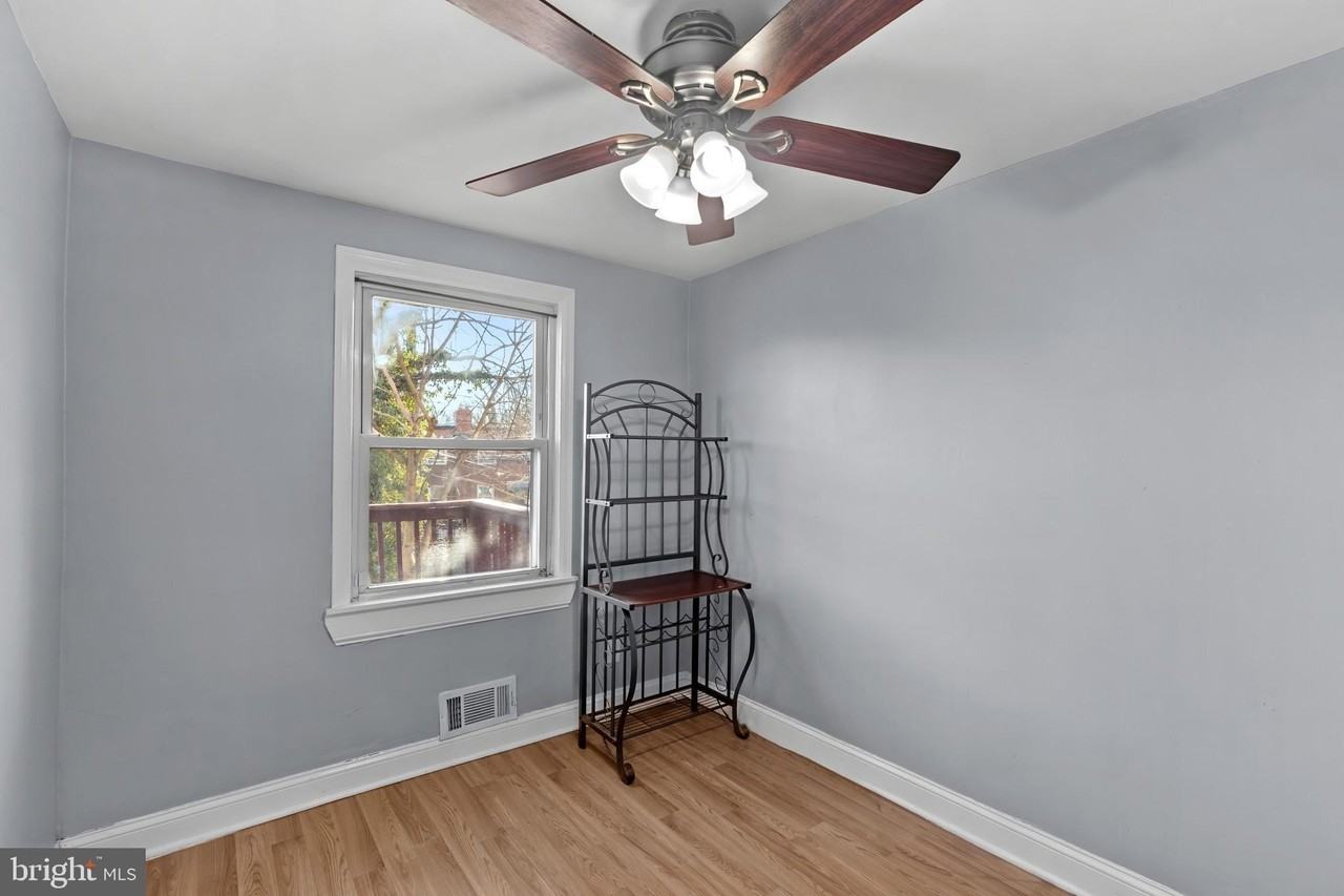 749 S Woodington Rd - Photo 5 of 18