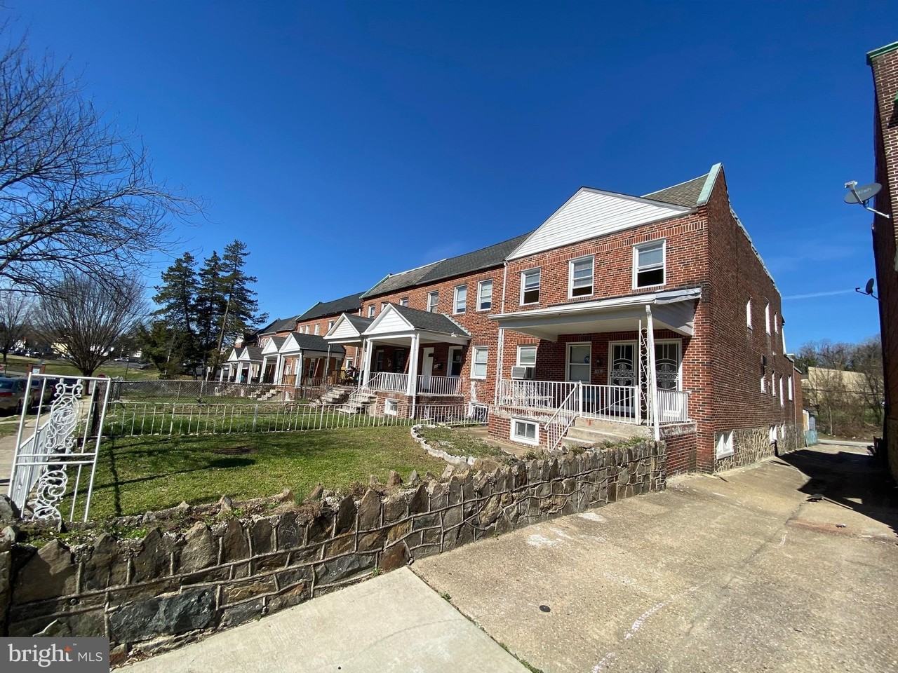 2320 Anoka Ave - Photo 2 of 20