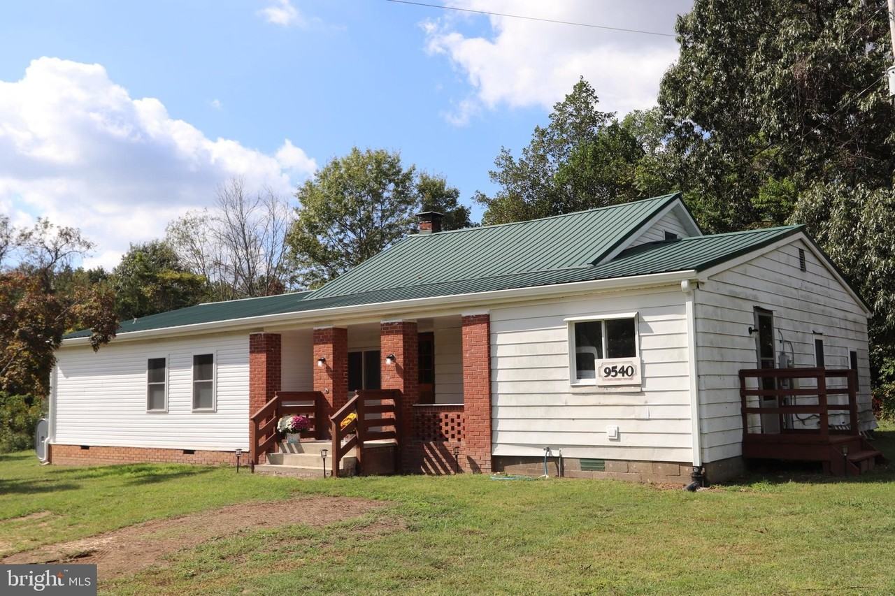 9540 Greenfield Rd - Photo 5 of 37
