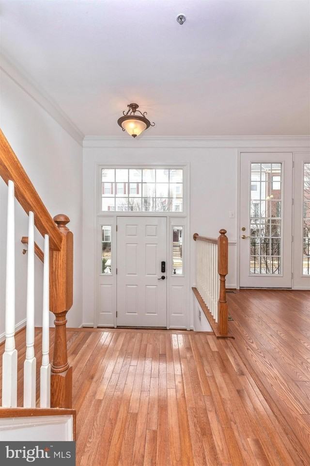 3611 Sprigg St S - Photo 3 of 42