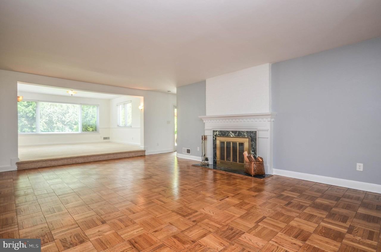 3313 Coquelin Ter - Photo 3 of 44