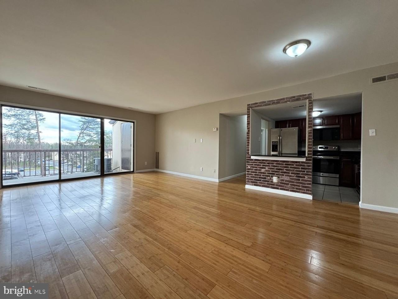 10115 Prince Pl #401-2A - Photo 2 of 9