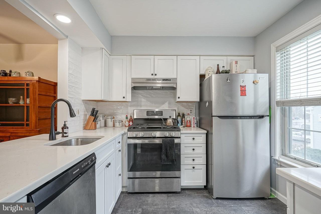 804-B Sedgefield Dr - Photo 4 of 18