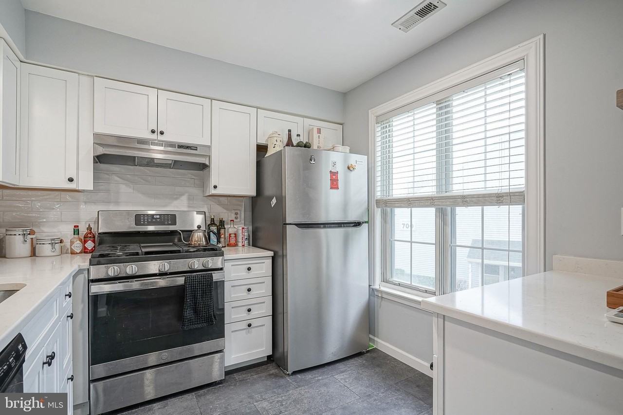 804-B Sedgefield Dr - Photo 5 of 18