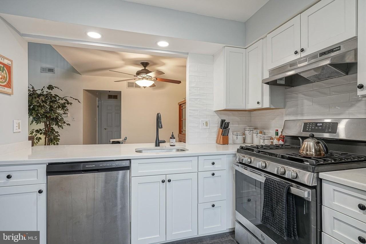 804-B Sedgefield Dr - Photo 7 of 18