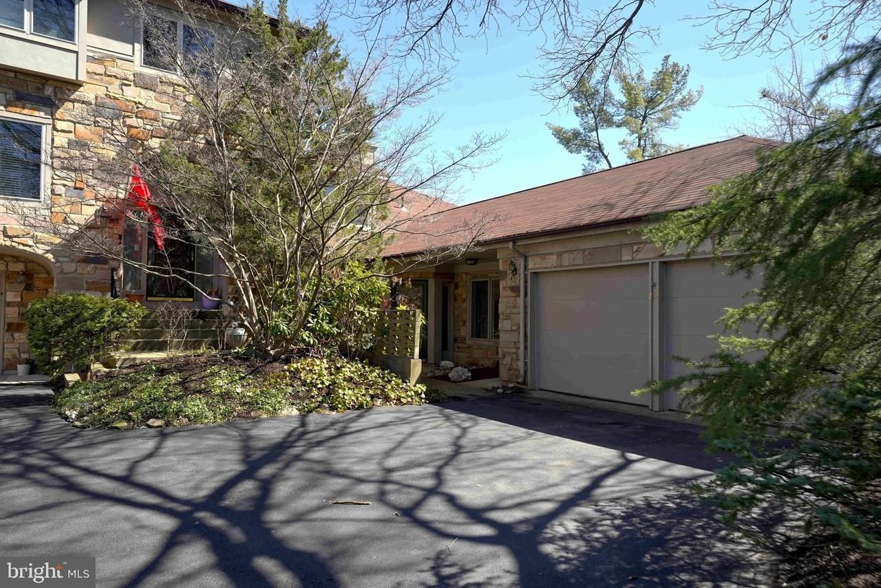 22 Marvin Ct Unit 22 - Photo 2 of 49