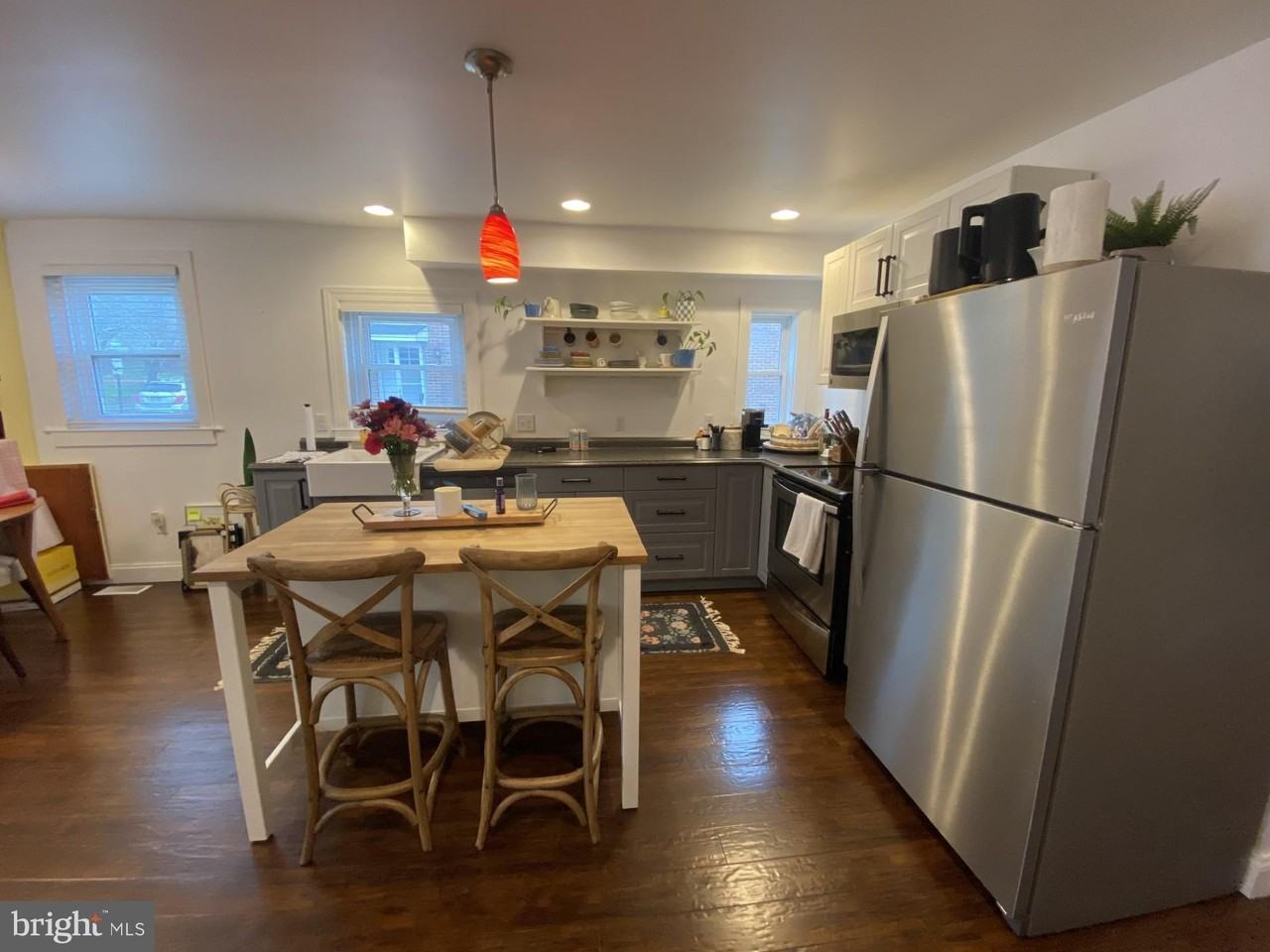 106 S Walnut St - Photo 3 of 15