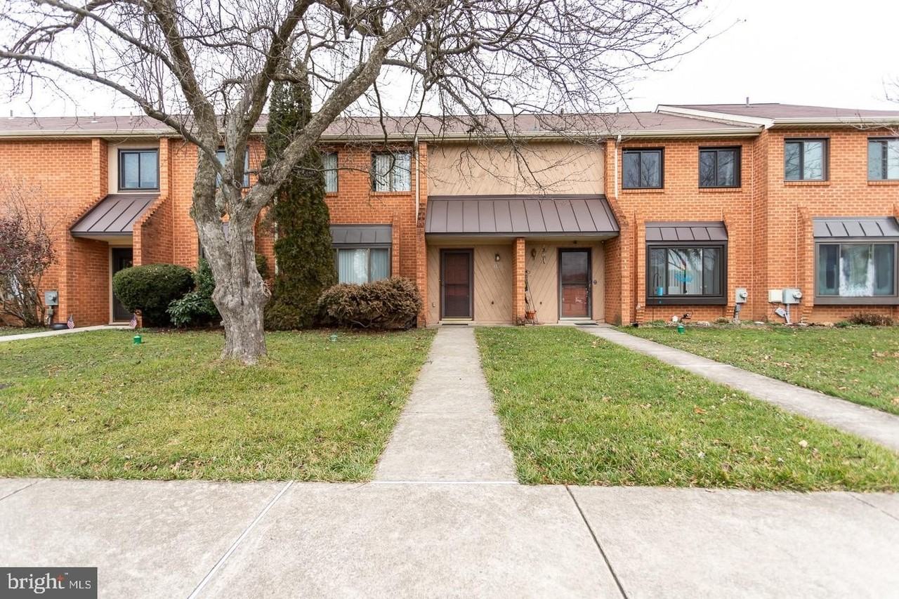 118 Caernarvon Ct - Photo 2 of 36