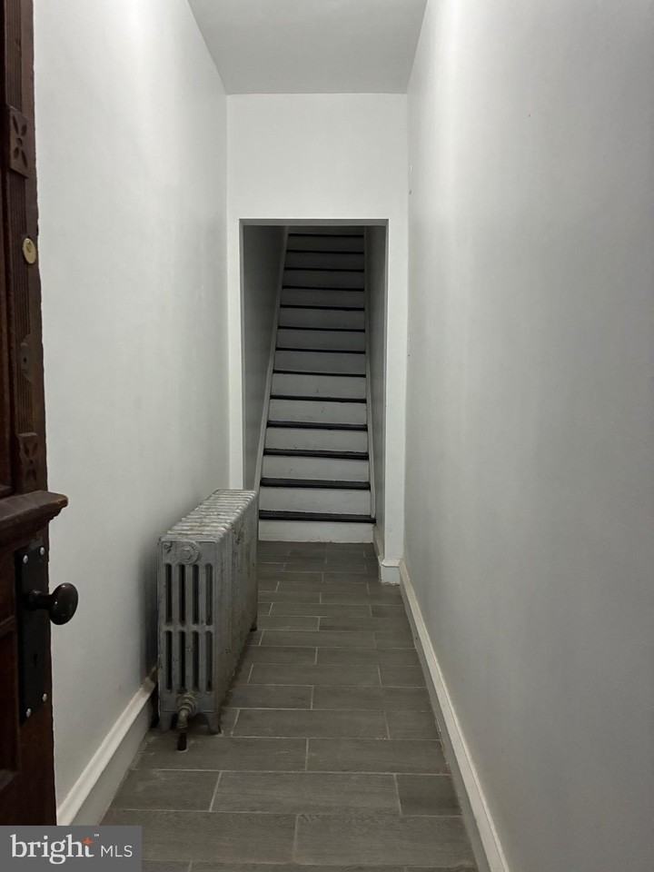 120 Francis St Unit 1 - Photo 2 of 11