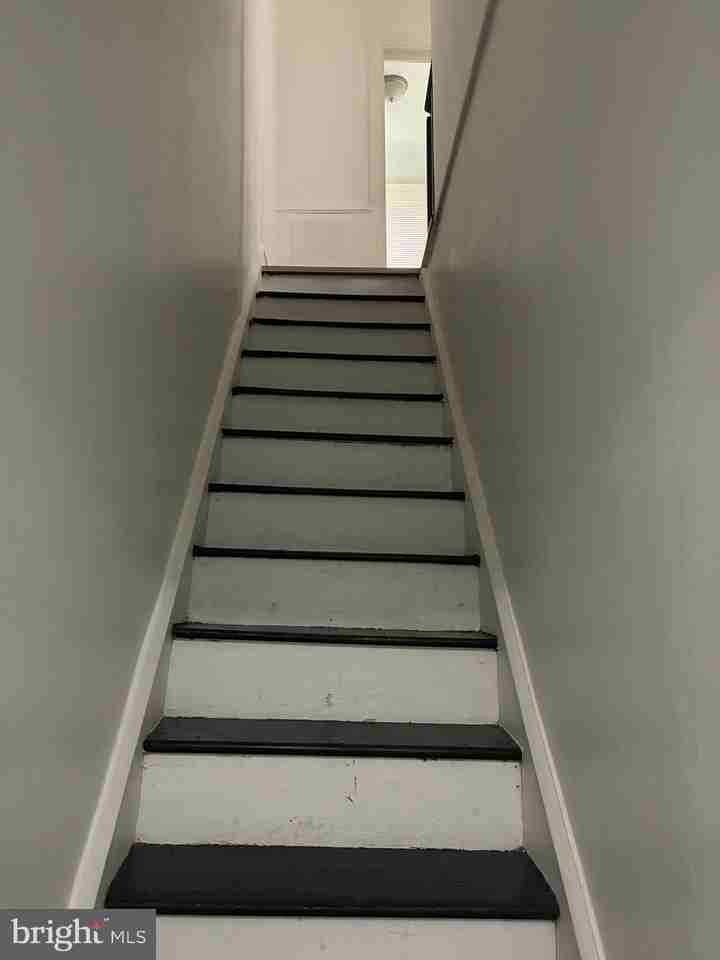 120 Francis St Unit 1 - Photo 3 of 11