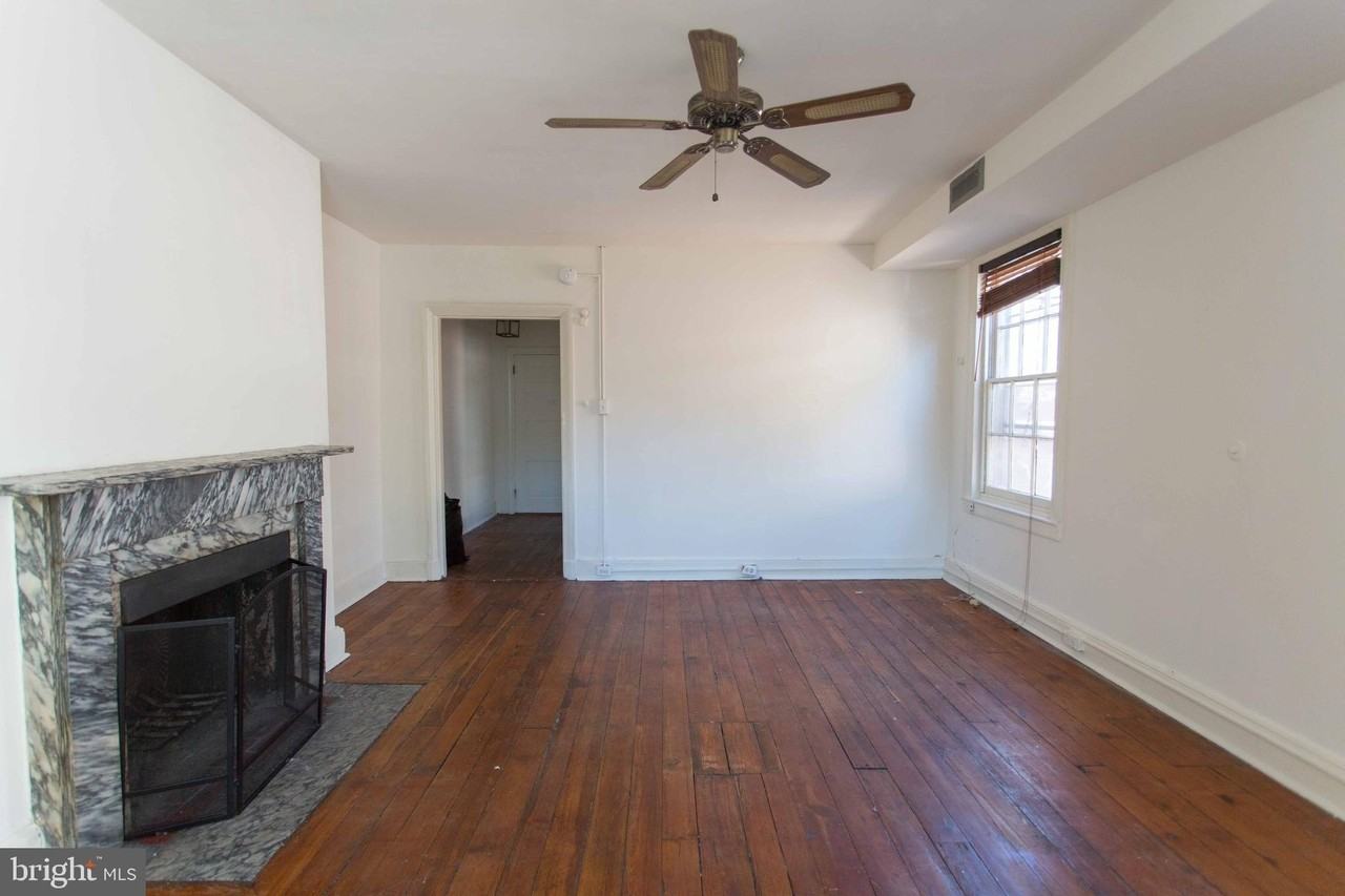 916 Spruce St Apt 3r - Photo 4 of 20