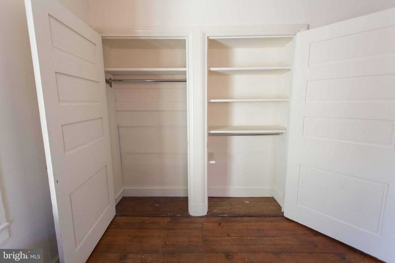 916 Spruce St Apt 3r - Photo 6 of 20