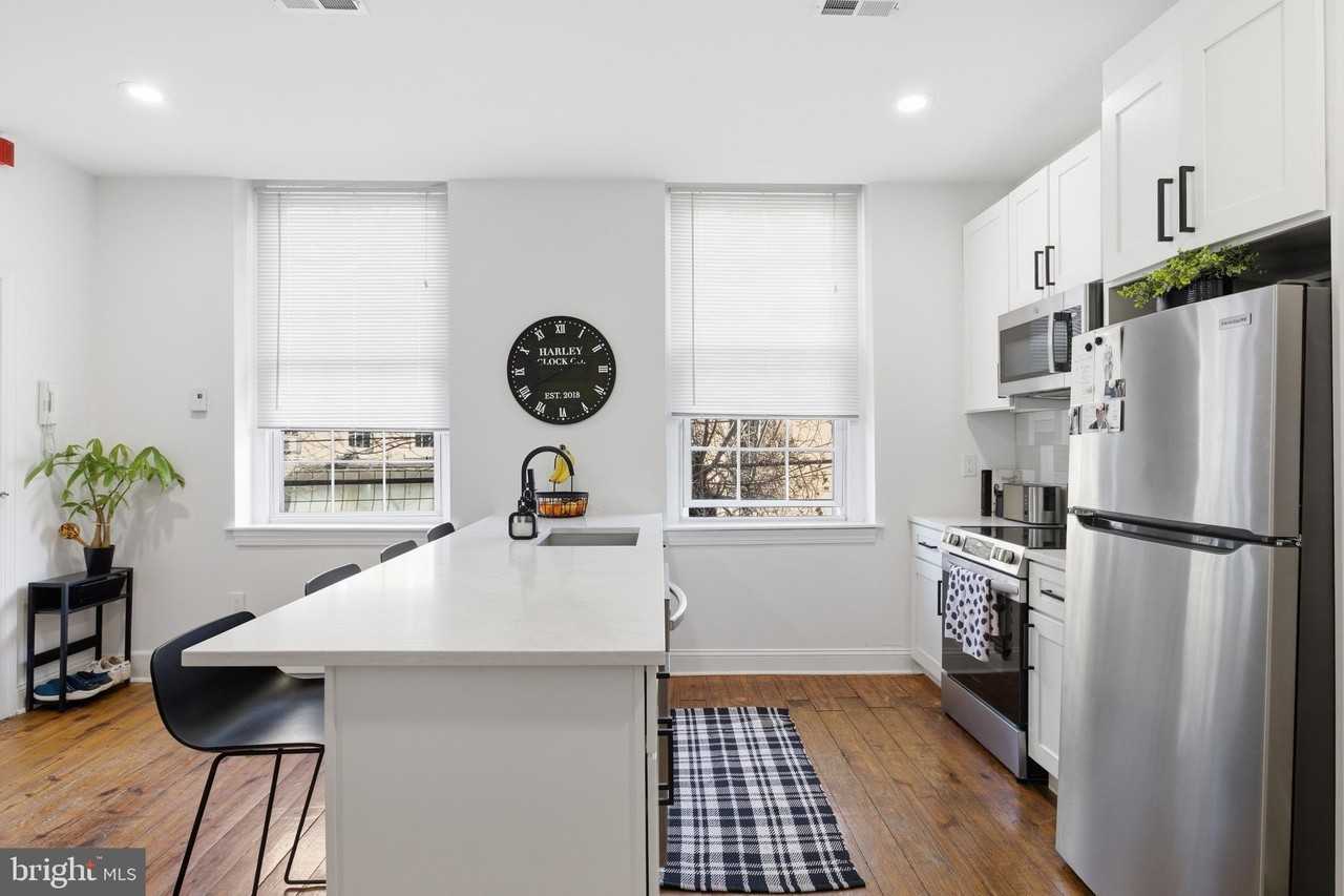 935 E Passyunk Ave Apt 2nd - Photo 4 of 16