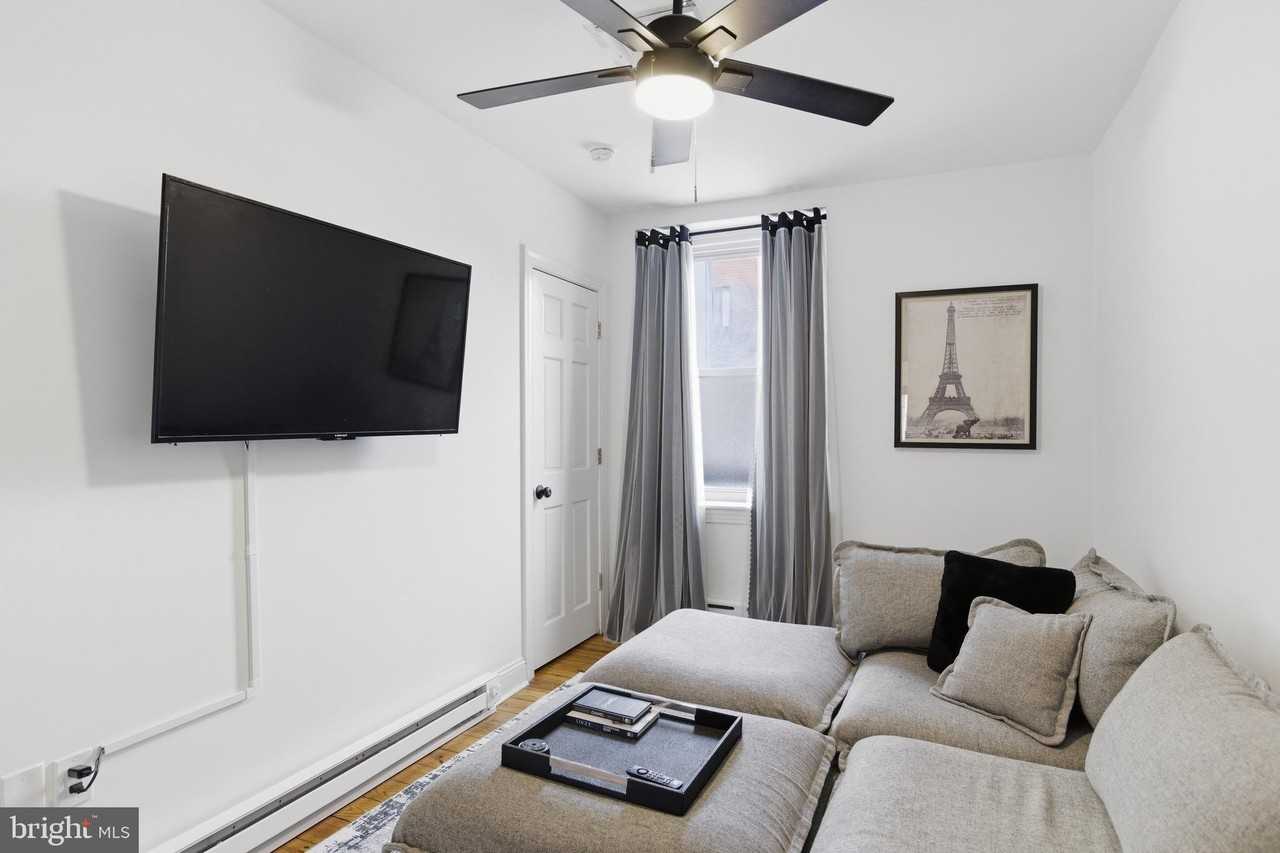 935 E Passyunk Ave Apt 2nd - Photo 7 of 16