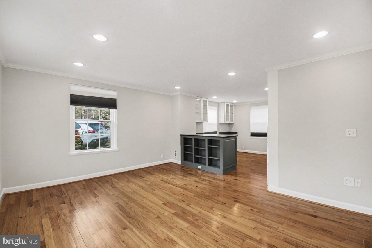 4885 28th St S Unit B - Photo 4 of 29