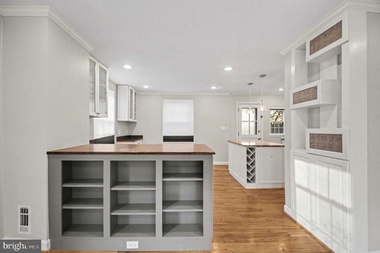 4885 28th St S Unit B - Photo 5 of 29