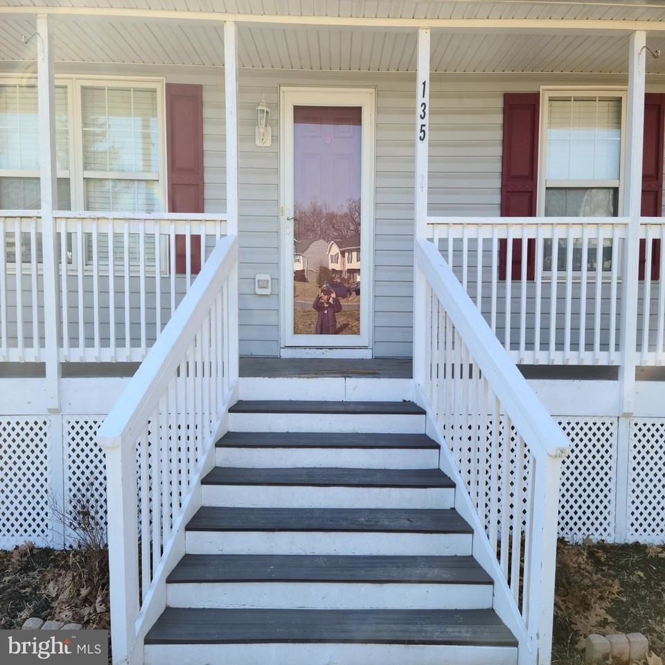 135 Hill Valley Dr - Photo 2 of 50